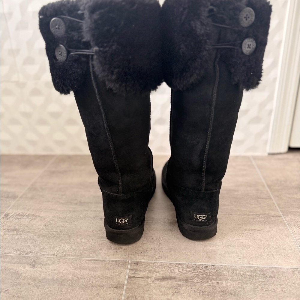 UGG OVER THE KNEE BAILEY BUTTON BOMBER BOOTS Size 8 - Picture 11 of 14